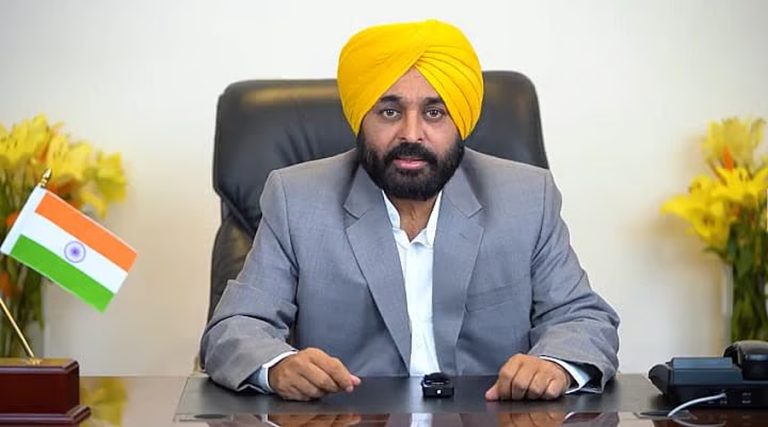 Punjab-Haryana में जल विवाद तनाव चरम पर, BBMB चेयरमैन को आप कार्यकर्ताओं ने बनाया बंधक