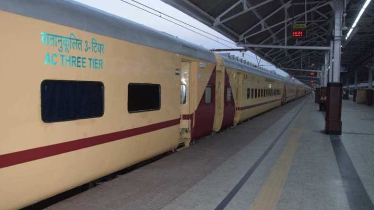 जम्मू-उधमपुर से दिल्ली के लिए चलेंगी विशेष ट्रेनें, भारत-पाक तनाव के बीच रेलवे का बड़ा ऐलान